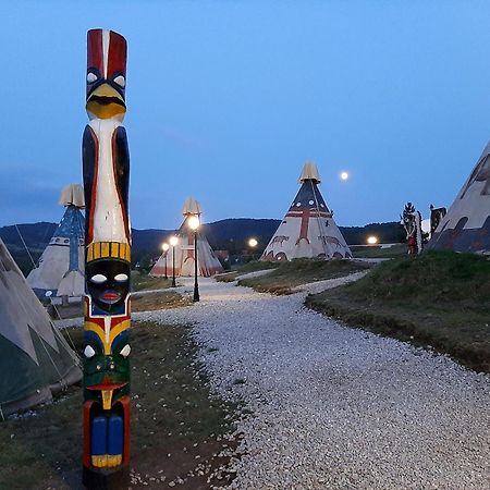 El Paso City, Zlatibor - Unique Wooden Cottages, Treehouse, Wild West Rooms, Accommodation 1-6 People Esterno foto