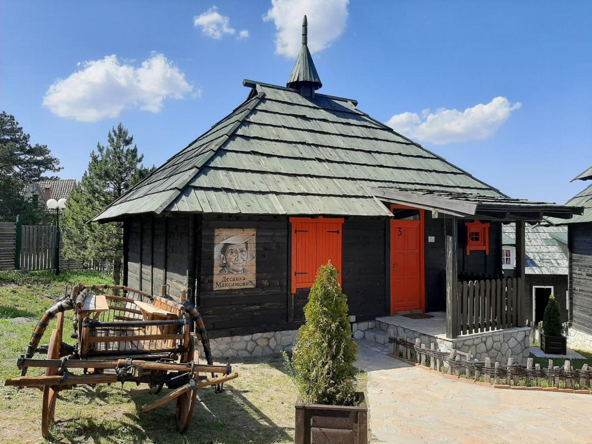 El Paso City, Zlatibor - Unique Wooden Cottages, Treehouse, Wild West Rooms, Accommodation 1-6 People Esterno foto