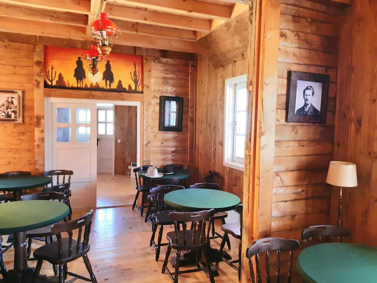 El Paso City, Zlatibor - Unique Wooden Cottages, Treehouse, Wild West Rooms, Accommodation 1-6 People Esterno foto