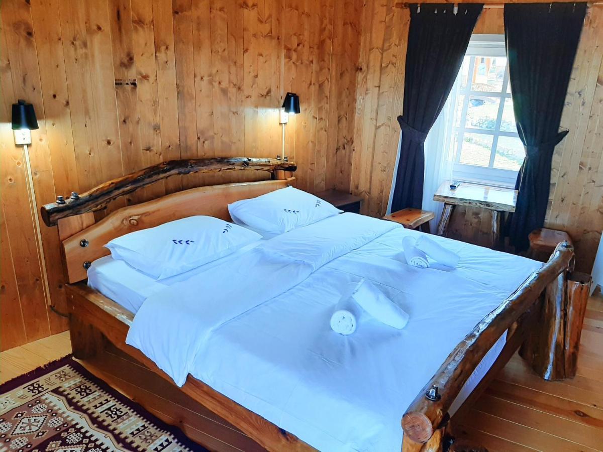 El Paso City, Zlatibor - Unique Wooden Cottages, Treehouse, Wild West Rooms, Accommodation 1-6 People Esterno foto