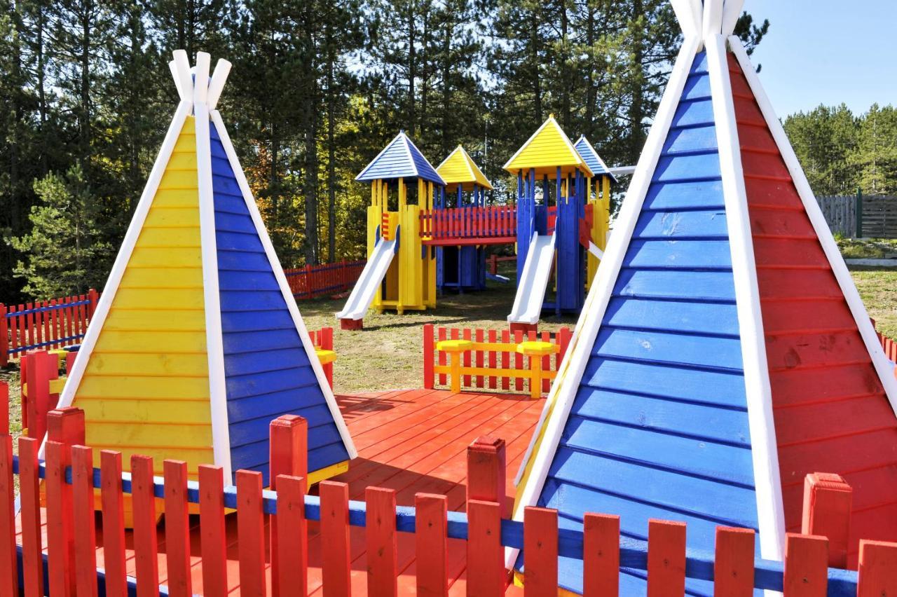 El Paso City, Zlatibor - Unique Wooden Cottages, Treehouse, Wild West Rooms, Accommodation 1-6 People Esterno foto