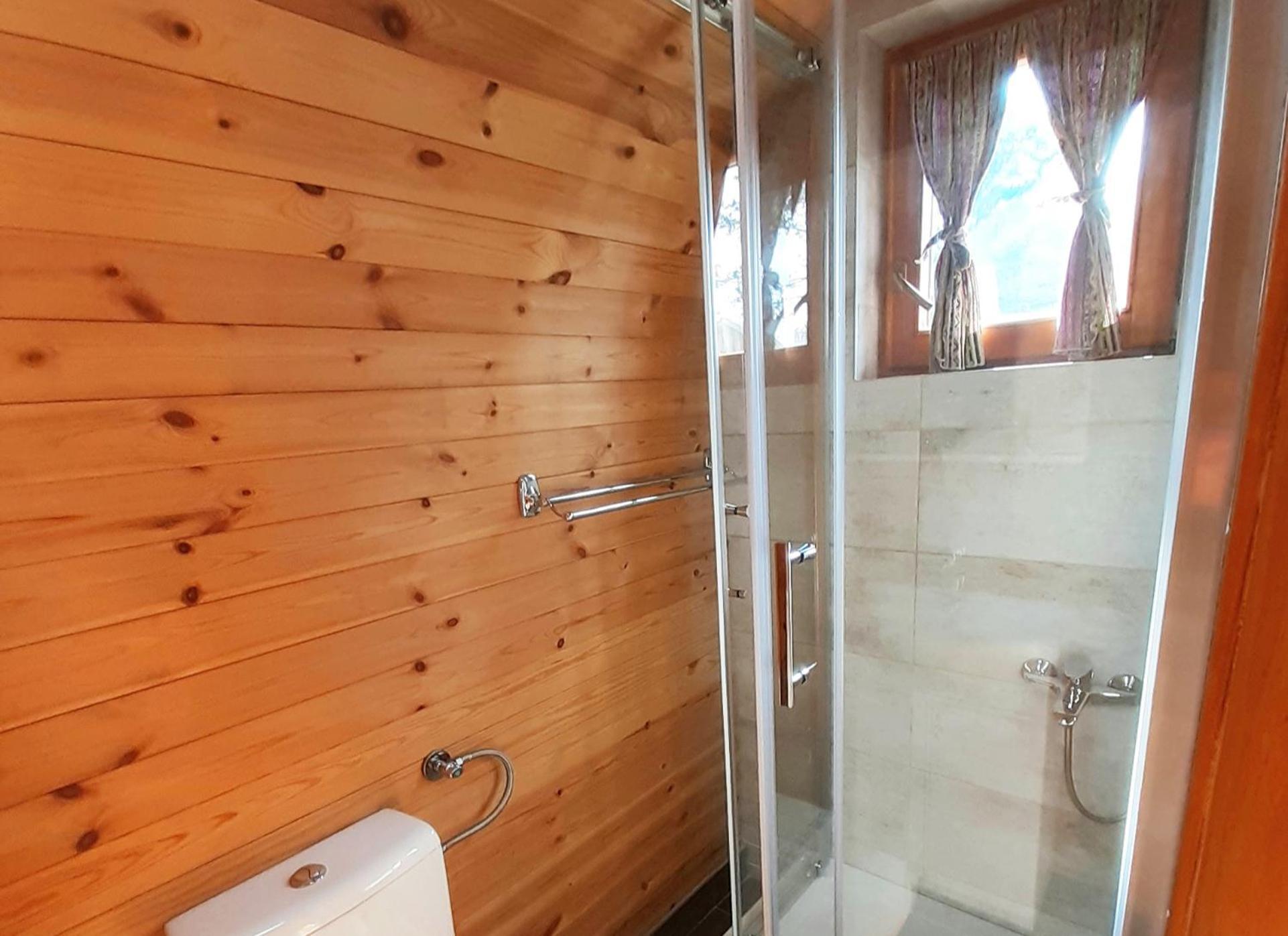 El Paso City, Zlatibor - Unique Wooden Cottages, Treehouse, Wild West Rooms, Accommodation 1-6 People Camera foto