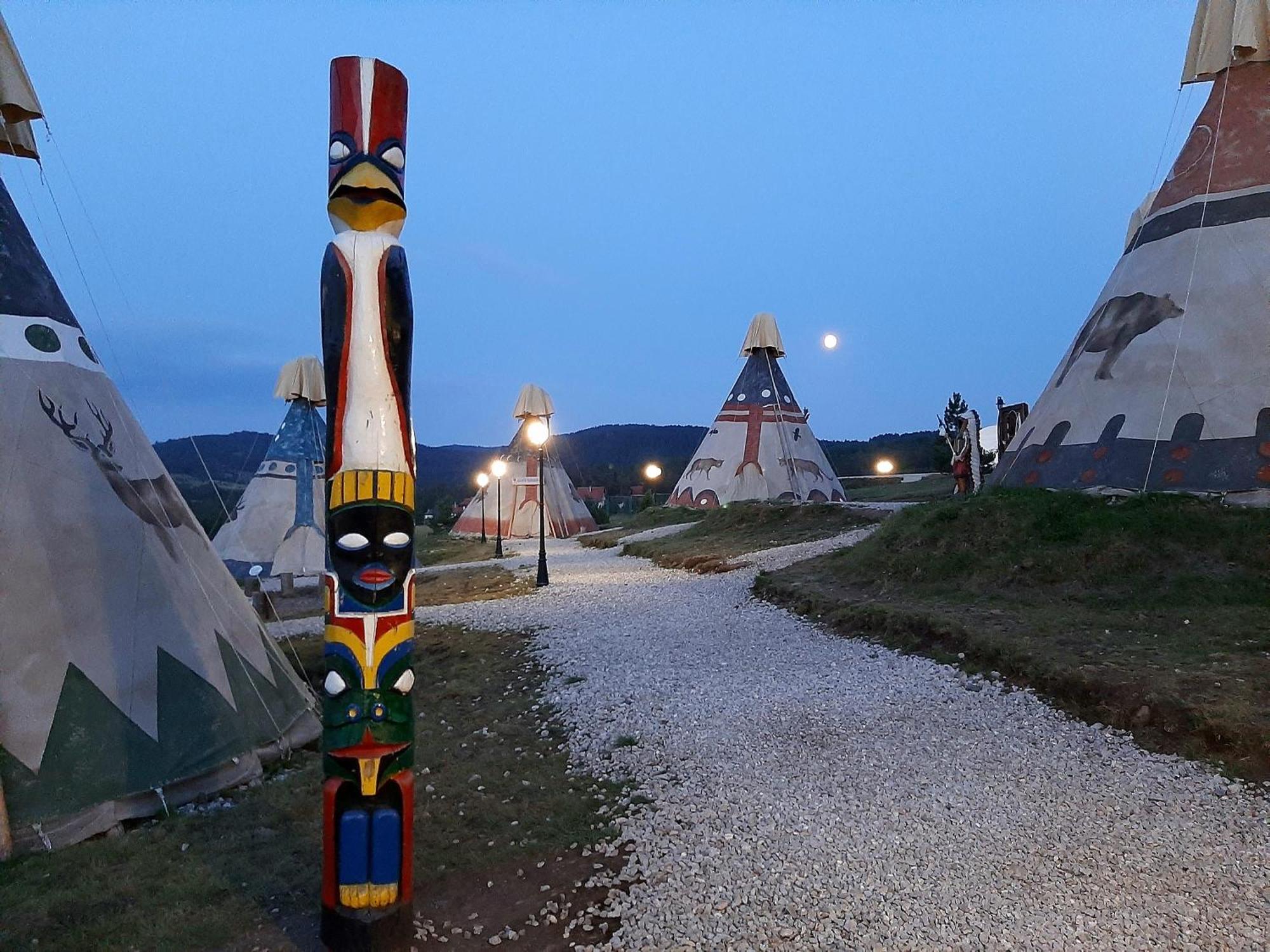 El Paso City, Zlatibor - Unique Wooden Cottages, Treehouse, Wild West Rooms, Accommodation 1-6 People Esterno foto